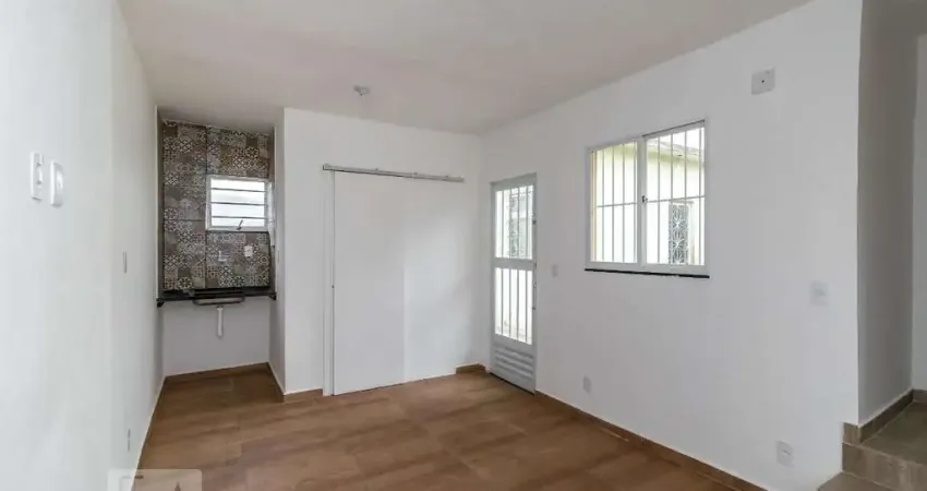 Casa para Aluguel - Penha, 1 Quarto,  40 m² - Rio de Janeiro