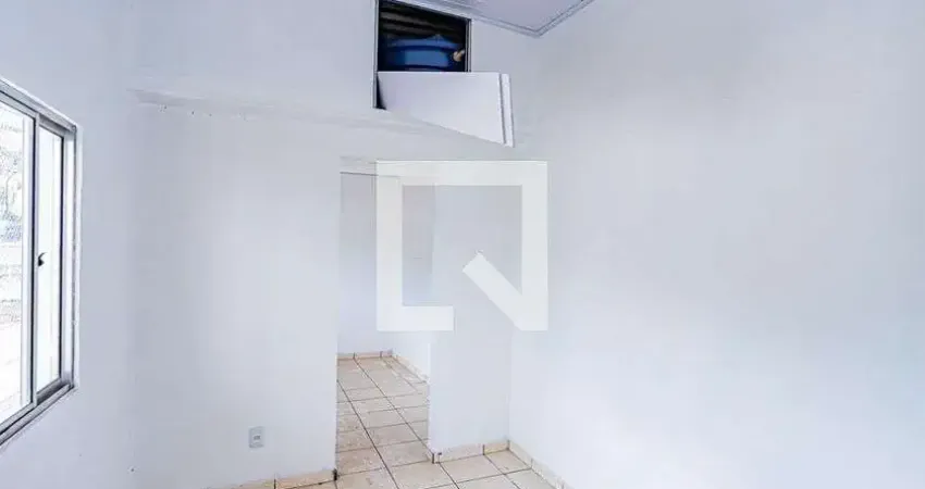 Casa para Aluguel - Vila Penteado, 1 Quarto,  32 m² - São Paulo
