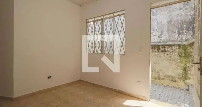 Casa para Aluguel - Mooca, 2 Quartos,  40 m² - São Paulo