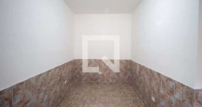 Casa para Aluguel - Itaim Paulista, 2 Quartos,  75 m² - São Paulo