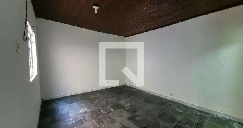 Casa para Aluguel - Cambuci, 1 Quarto,  35 m² - São Paulo