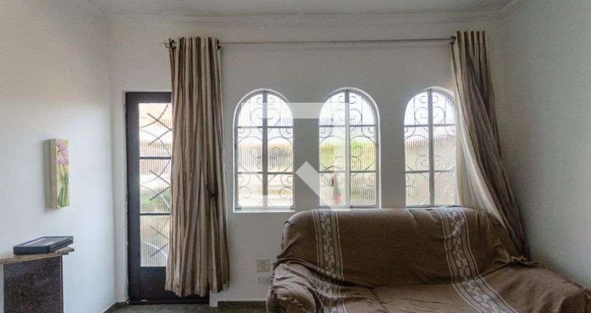 Casa para Aluguel - Jardim Peri, 3 Quartos,  66 m² - São Paulo