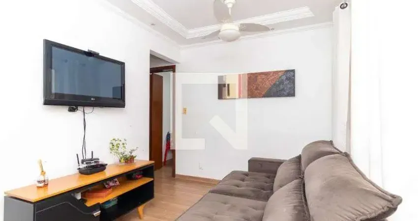 Apartamento para Aluguel - Vila Carmosina, 2 Quartos,  40 m² - São Paulo