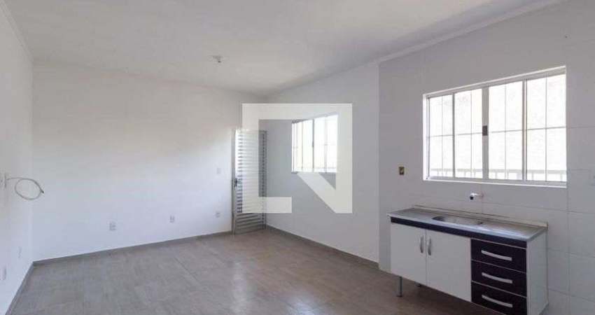 Casa para Aluguel - Itaquera, 2 Quartos,  60 m² - São Paulo
