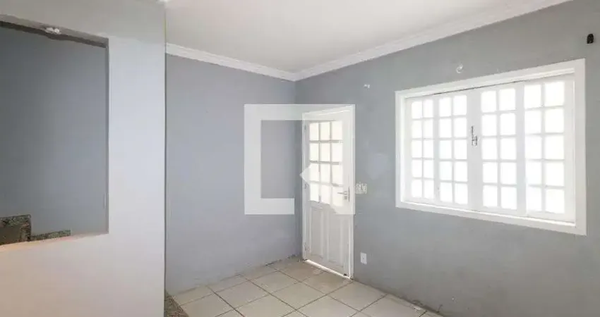 Casa para Aluguel - Campo Grande, 2 Quartos,  70 m² - Rio de Janeiro