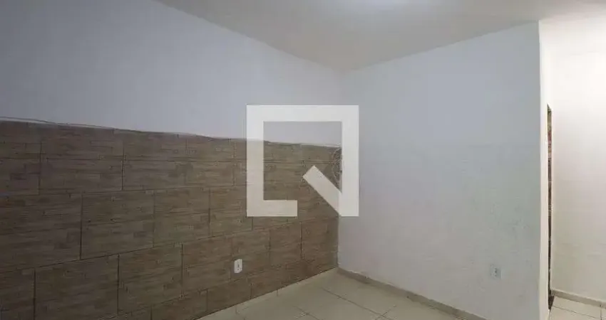 Casa para Aluguel - Oswaldo Cruz, 2 Quartos,  100 m² - Rio de Janeiro