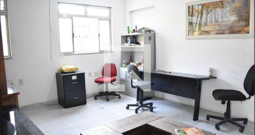 Casa para Aluguel - Campo Grande, 2 Quartos,  2500 m² - Rio de Janeiro
