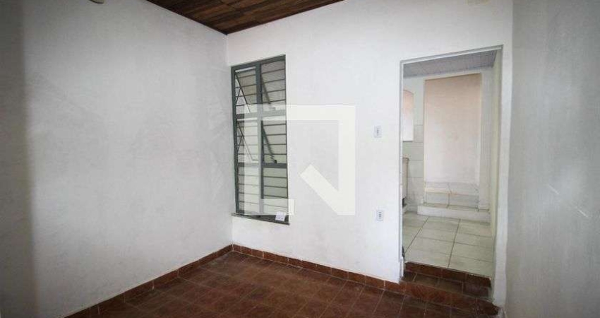 Casa para Aluguel - Jardim Sorocabano, 2 Quartos,  70 m² - Sorocaba