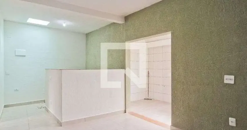 Casa para Aluguel - Vila Zat, 2 Quartos,  65 m² - São Paulo
