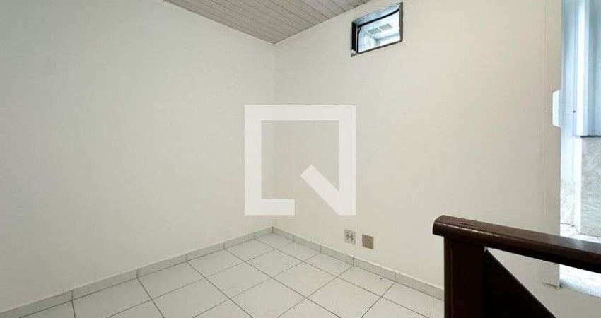 Casa para Aluguel - Vila Pompéia, 1 Quarto,  25 m² - São Paulo