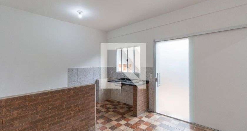Casa para Aluguel - Vila Jacuí, 1 Quarto,  37 m² - São Paulo
