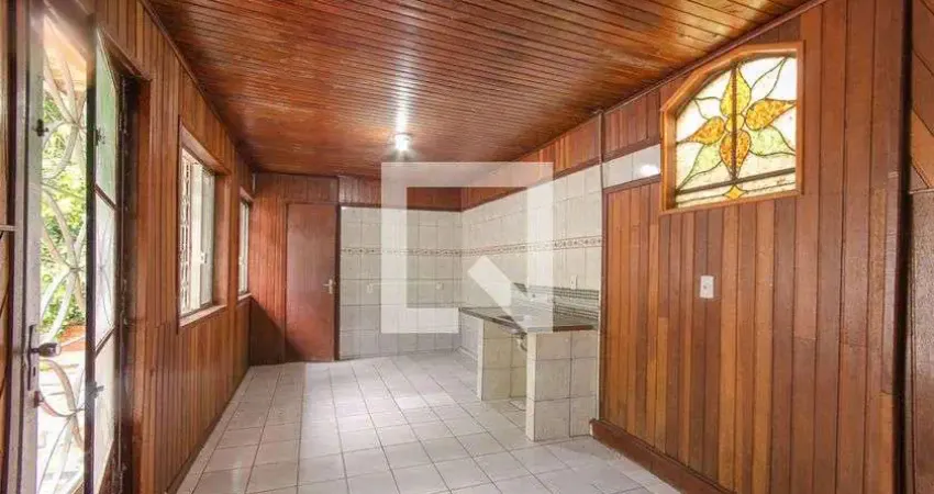 Casa para Aluguel - Partenon, 2 Quartos,  80 m² - Porto Alegre