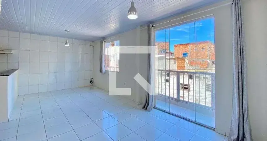 Casa para Aluguel - Boca do Rio, 1 Quarto,  50 m² - Salvador