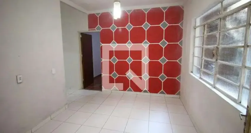 Casa para Aluguel - São Pedro, 2 Quartos,  62 m² - Osasco