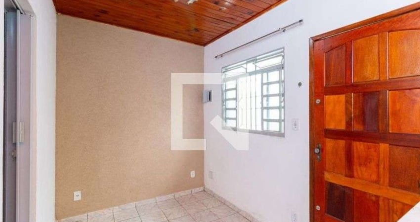 Casa para Aluguel - Mooca, 1 Quarto,  32 m² - São Paulo