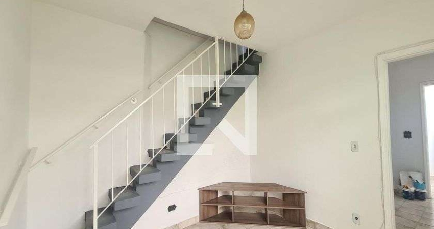 Casa para Aluguel - Jardim Teresa, 2 Quartos,  70 m² - São Paulo