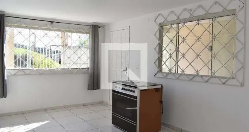Casa para Aluguel - Barreirinha, 2 Quartos,  60 m² - Curitiba