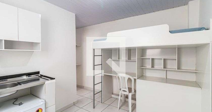 Kitnet / Stúdio para Aluguel - Jardim Éster Yolanda, 1 Quarto,  20 m² - São Paulo