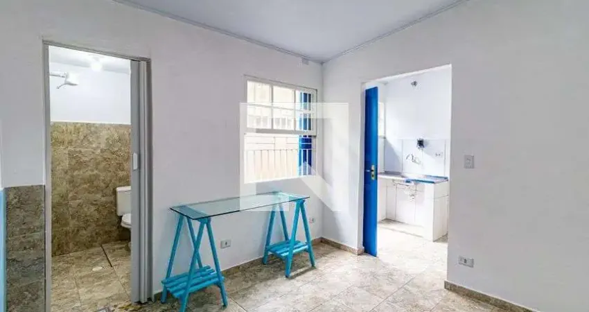 Casa para Aluguel - Butantã, 1 Quarto,  22 m² - São Paulo
