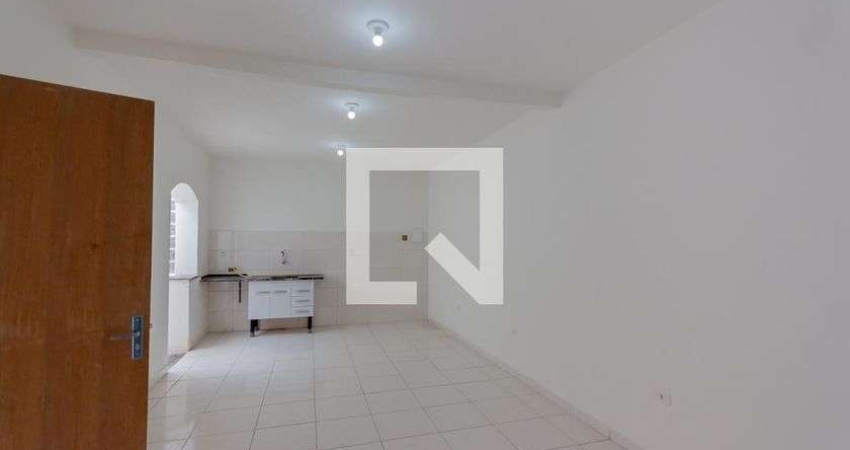 Casa para Aluguel - Utinga, 1 Quarto,  35 m² - Santo André
