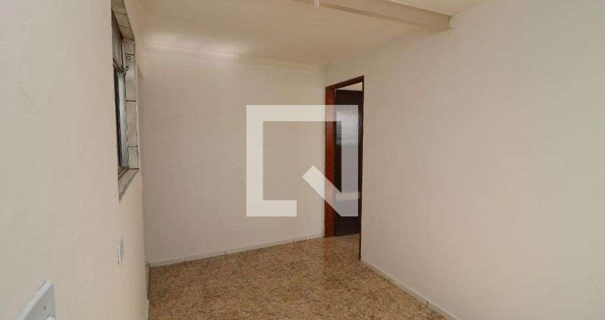 Casa para Aluguel - Jardim Paraguacu, 1 Quarto,  75 m² - São Paulo