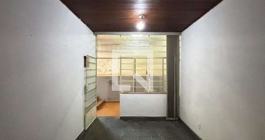 Casa para Aluguel - Parque Bandeirante, 2 Quartos,  100 m² - Santo André