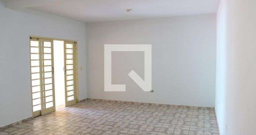 Casa para Aluguel - Jardim Guanabara, 4 Quartos,  170 m² - Goiânia