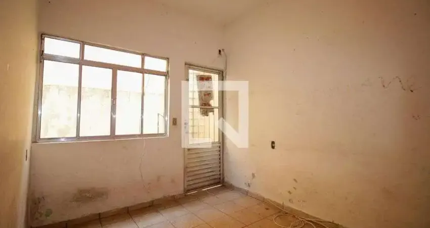 Casa para Aluguel - Cidade Sao Mateus, 2 Quartos,  80 m² - São Paulo
