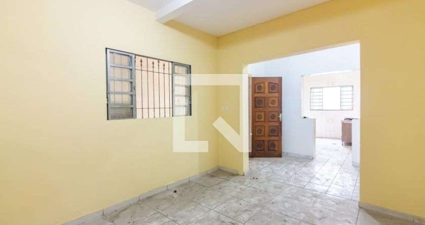 Casa para Aluguel - São Pedro, 1 Quarto,  70 m² - Osasco