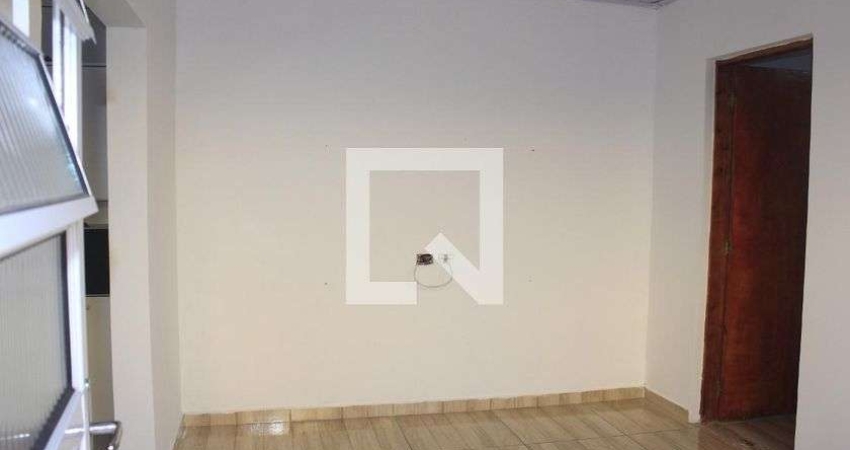Casa para Aluguel - Vila Fátima, 1 Quarto,  72 m² - Guarulhos