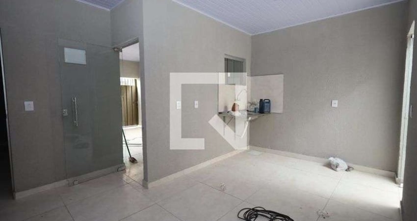 Casa para Aluguel - Setor Pedro Ludovico, 2 Quartos,  60 m² - Goiânia