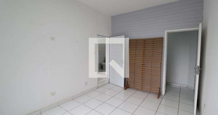 Casa para Aluguel - Moema, 1 Quarto,  25 m² - São Paulo