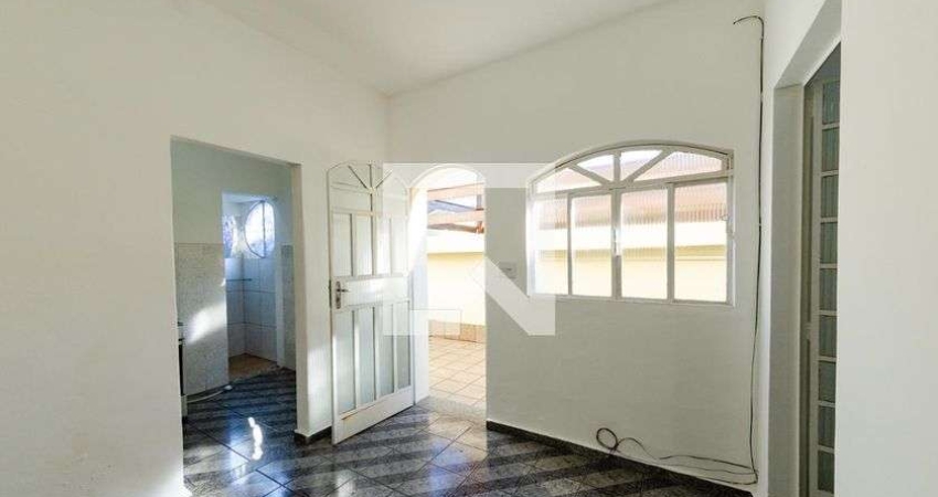 Casa para Aluguel - Dom Cabral, 1 Quarto,  38 m² - Belo Horizonte