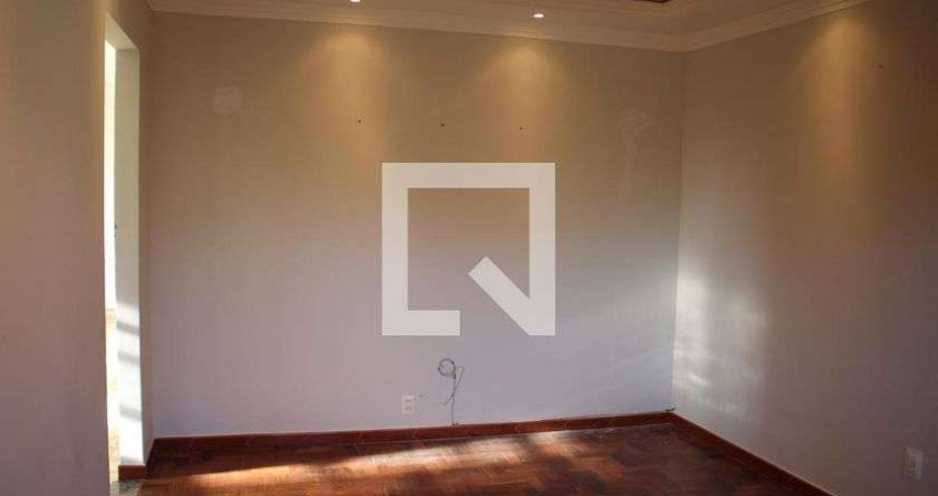 Casa para Aluguel - Milionários, 3 Quartos,  150 m² - Belo Horizonte