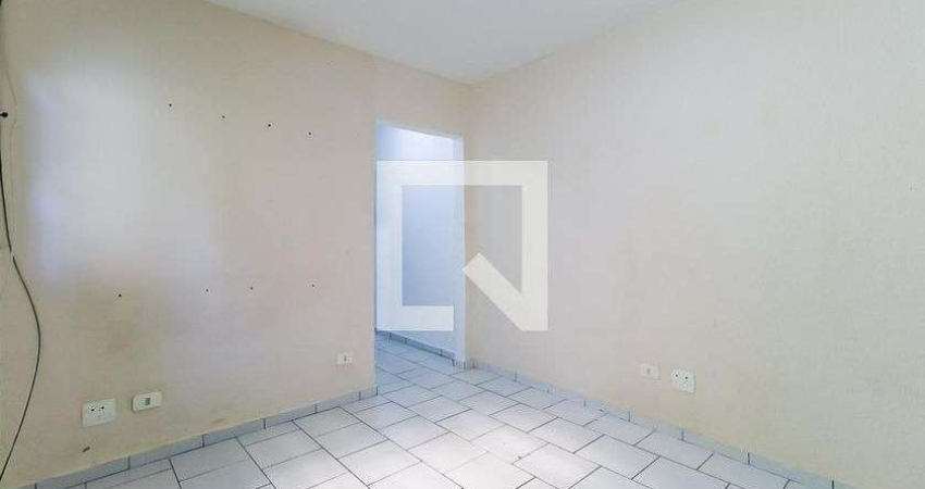Casa para Aluguel - Vila Pirajussara, 2 Quartos,  140 m² - São Paulo