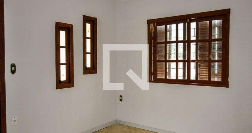 Casa para Aluguel - Vila Nova, 3 Quartos,  90 m² - Porto Alegre