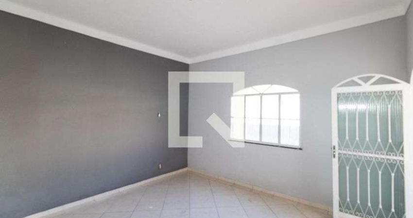 Casa para Aluguel - Campo Grande, 3 Quartos,  360 m² - Rio de Janeiro
