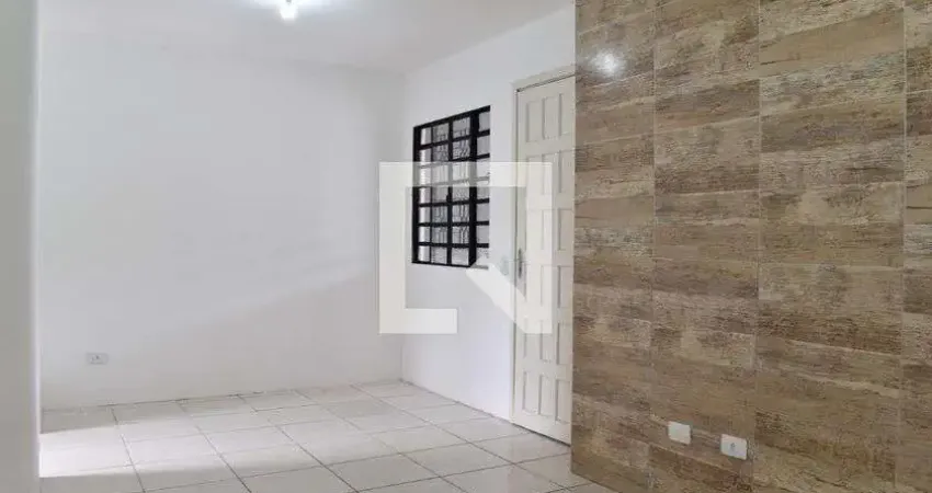 Casa para Aluguel - Uberaba, 3 Quartos,  102 m² - Curitiba