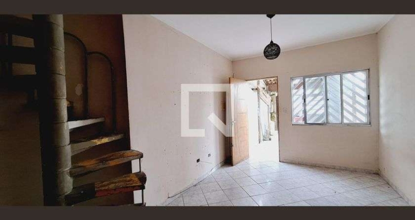 Casa para Aluguel - Quietude, 2 Quartos,  74 m² - Praia Grande