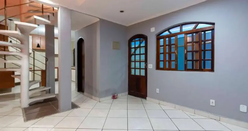 Casa para Aluguel - Vila Jacuí, 3 Quartos,  255 m² - São Paulo