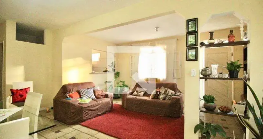Casa para Aluguel - Boca do Rio, 2 Quartos,  150 m² - Salvador
