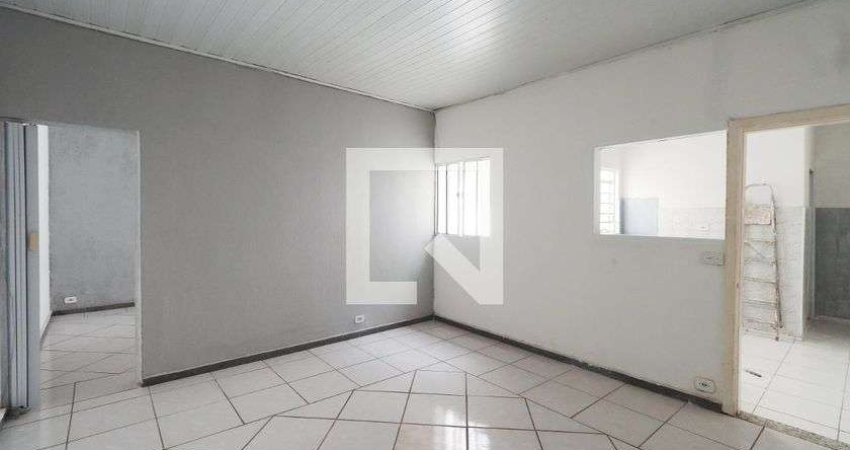 Casa para Aluguel - Tatuapé, 1 Quarto,  50 m² - São Paulo