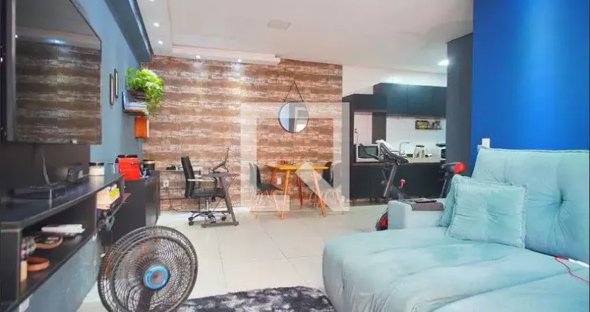 Casa para Aluguel - Jardim Itu-Sabará, 1 Quarto,  55 m² - Porto Alegre