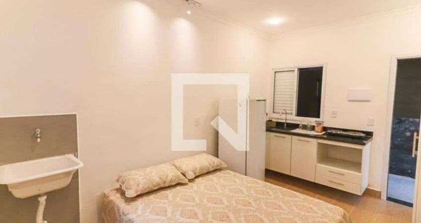 Kitnet / Stúdio para Aluguel - Jardim Éster Yolanda, 1 Quarto,  20 m² - São Paulo