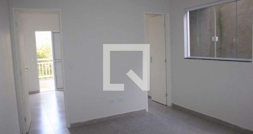 Casa para Aluguel - Parque Continental II, 2 Quartos,  65 m² - Guarulhos