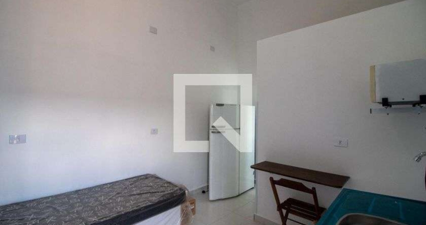 Kitnet / Stúdio para Aluguel - Jardim Éster Yolanda, 1 Quarto,  16 m² - São Paulo