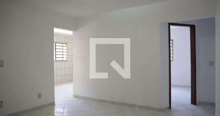 Casa para Aluguel - Residencial Itaipu, 3 Quartos,  250 m² - Goiânia