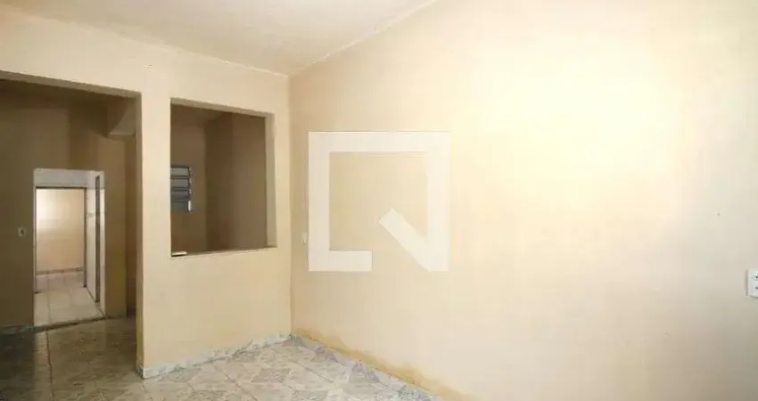Casa para Aluguel - Ramos, 3 Quartos,  180 m² - Rio de Janeiro