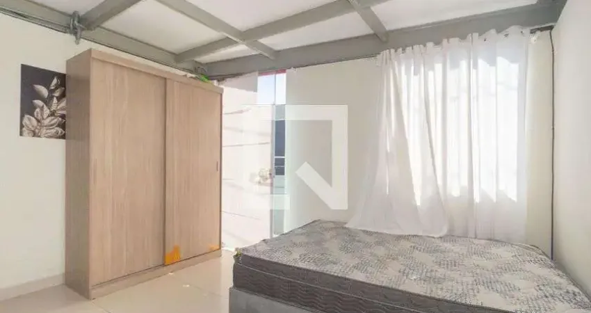 Apartamento para Aluguel - Mooca, 1 Quarto,  1890 m² - São Paulo