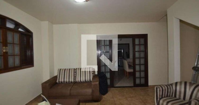 Casa para Aluguel - Campo Grande, 3 Quartos,  220 m² - Rio de Janeiro
